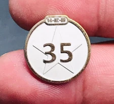 H-E-B HEB Grocery Supermarket 35 Year Service Pin Star 3/4" Diameter
