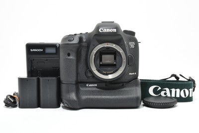 [Top MINT] Canon EOS 7D Mark II Digital SLR Camera 20.2MP BG-E16 From JAPAN A675