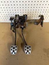 02-07 Subaru Impreza Wrx Sti Brake Clutch Pedal Assembly Pair Oem