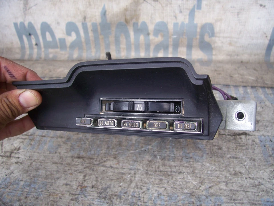 INTERRUPTORES DE CONTROL DE TEMPERATURA CLIMATIZADOR CHRYSLER IMPERIAL OEM 69-71 3431019 Foto 2 de 4