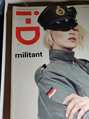 Kate Moss X Kaws Magazine I.D 2001 Uk Imported Dazed Complex Fader - 第 6/11 張圖片