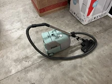 Pigg Vacuum Cleaner