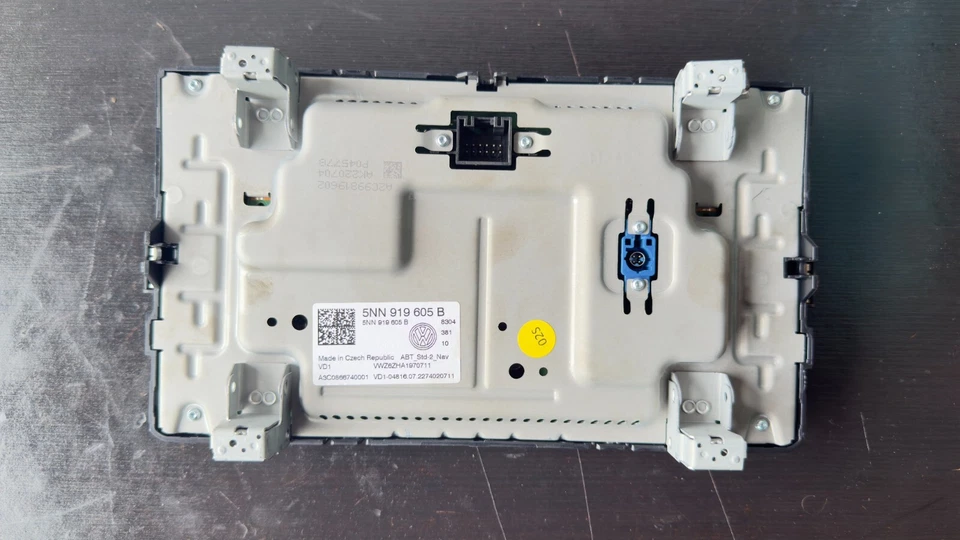 VW Polo Radio GPS Navigation Head Unit 2023 Hatchback 4/5dr 5NN919605B (17-24) - Image 4 of 4