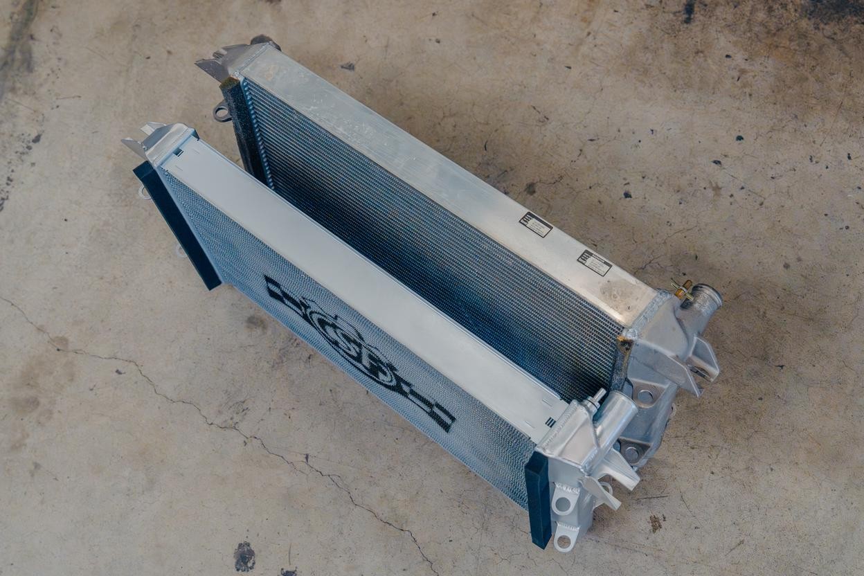 Ford GT 2005-2006 Radiator