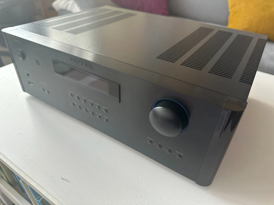Rotel RA-1570 Integrated Amplifier - Bild 3 von 4