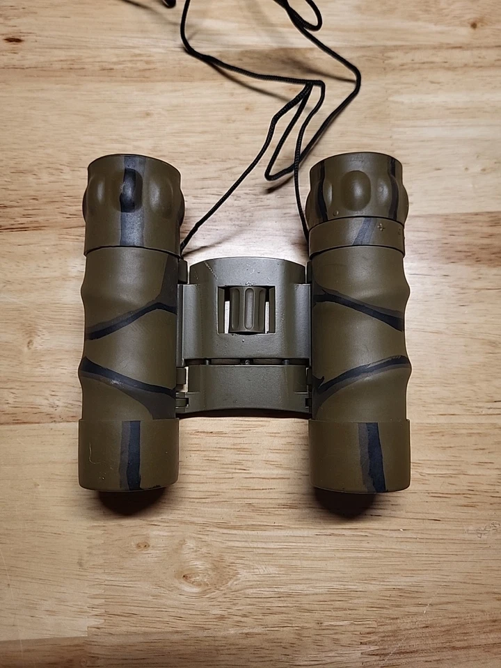 Tasco Small Binoculars Model 165BCR With Case  - Image 3 of 4