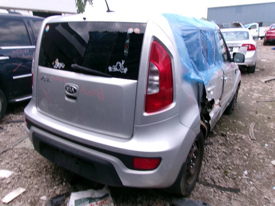 Used Air Cleaner Assembly fits: 2013 Kia Soul 1.6 Grade A - Image 4 of 4