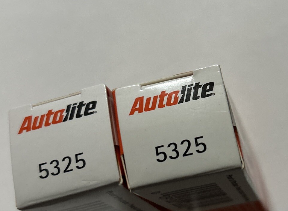 Set Of 2- Spark Plugs-Copper Resistor Autolite 5325 - New - Old Stock -Fast Ship