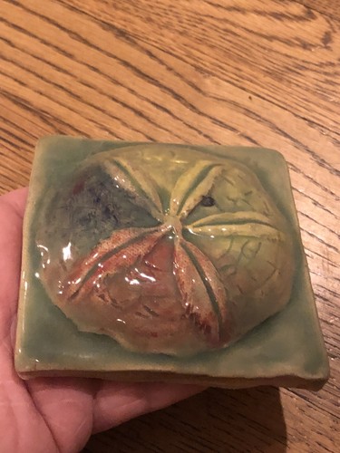 Two Vintage 4” Emerald Green Ceramic Tile Sand Dollars Bathroom Decor Wall Art - Picture 18 of 22