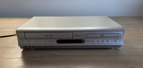 Toshiba SD-K220 Odtwarzacz DVD/VCR Combo Nagrywarka PRZETESTOWANE DZIAŁA - Zdjęcie 1 z 12