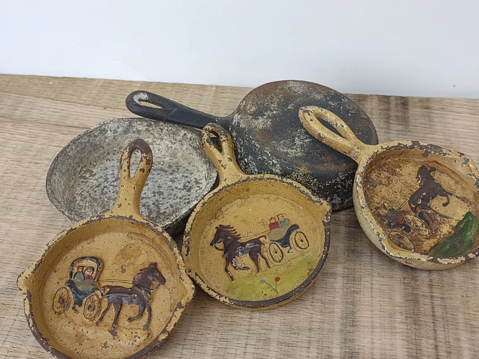 Mini Cast Iron Skillets, Lot of 5 Rustic Decorative Pans, Painted Horse & Buggy