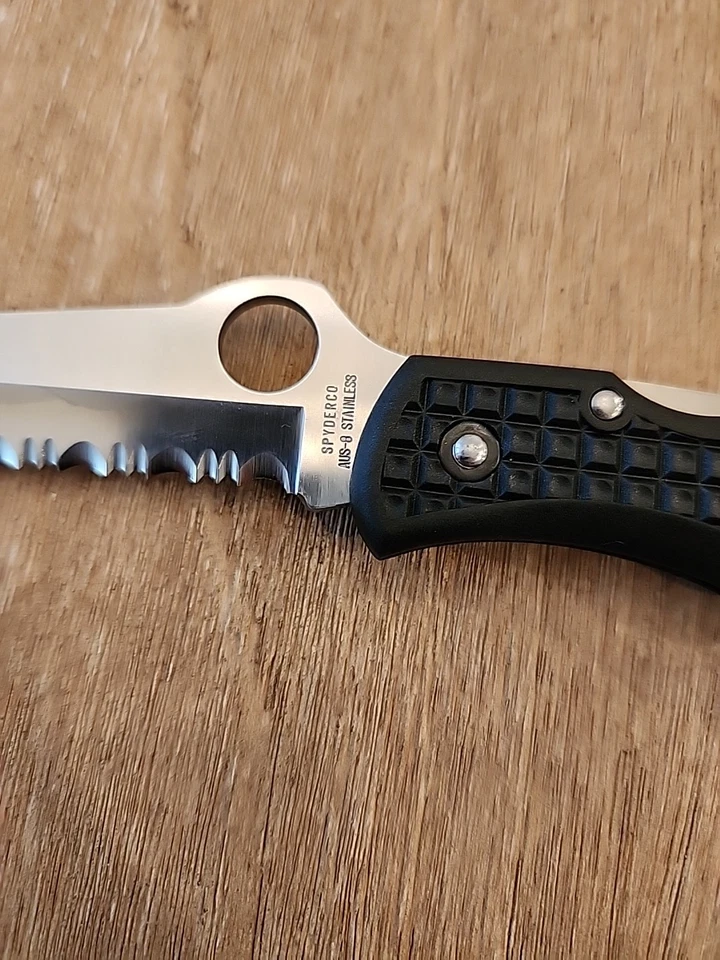 Spyderco Clipit Rescue Serrated Folding Knife AUS-8 Seki-City Japan - Image 2 of 4