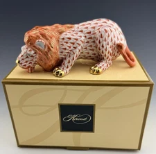 🦋 NEW in BOX HEREND 6.25” LION Drinking Rust Fishnet Cat Figurine ($627 Retail)