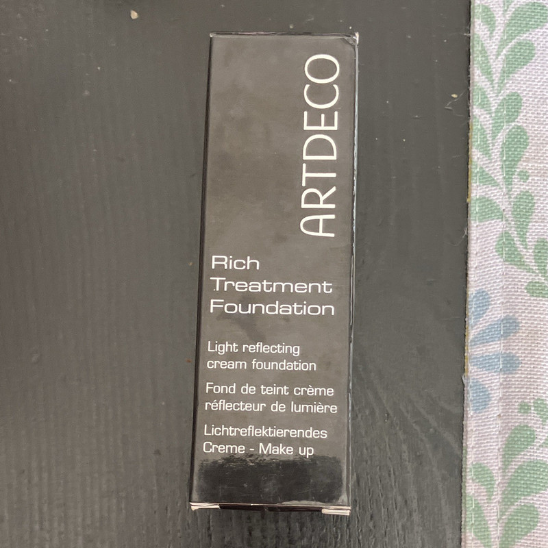ARTDECO Rich Treatment Cream Foundation Medium Luminous Dry Skin 0.67 fl oz