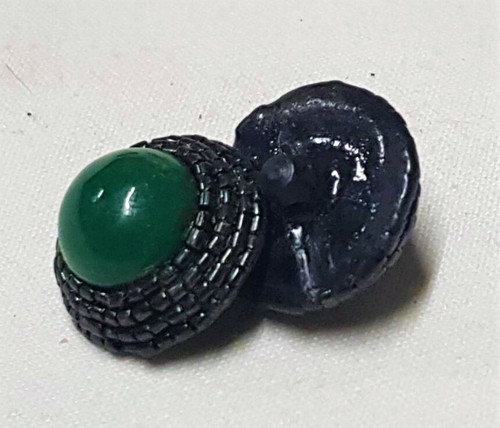 LOT OF 7 ANTIQUE GREEN AND BLACK GLASS CABOCHON BUTTONS ON RESIN 23mm / E4 - Picture 2 of 2