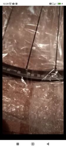 New MTB 27.5 pin through 15x100mm non boost front wheel dt swiss brand   - Picture 1 of 10