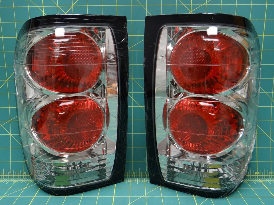 Lente trasera Euro APC 404131TLR Ford Ranger (1993-2000) Foto 3 de 4