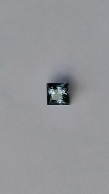 Saphir 0,33ct Songea Tansania Naturfarbe Metallisches Blau