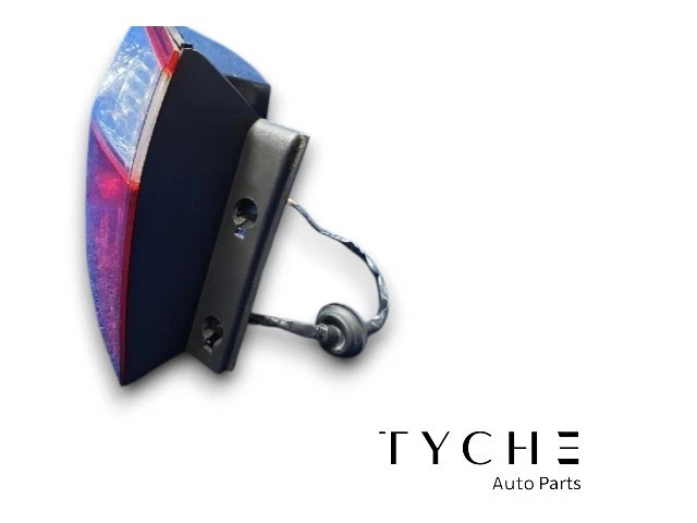 Lanterna traseira de halogênio esquerda Chevrolet Orlando 2013 - Imagem 3 de 4