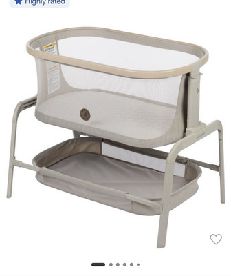 Maxi-Cosi Iora Portable Bassinet with Storage Basket, Oval, Beige/White