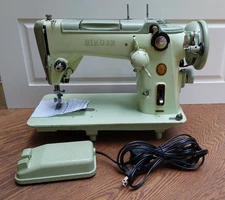 Vintage Green Singer 319w Sewing Machine - Tested & Recently Serviced