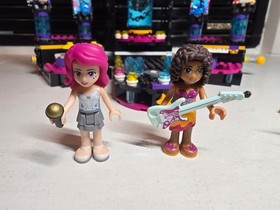 KPop Demon Hunters Mira Rumi Zoey Minifigures & LEGO Friends 41105 Stage LOT