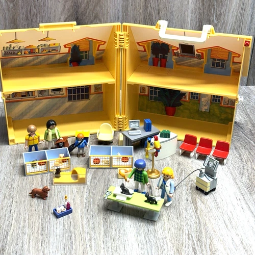 VTG Playmobil Pet Clinic Vet w Figures People Animals Accessories + Extras