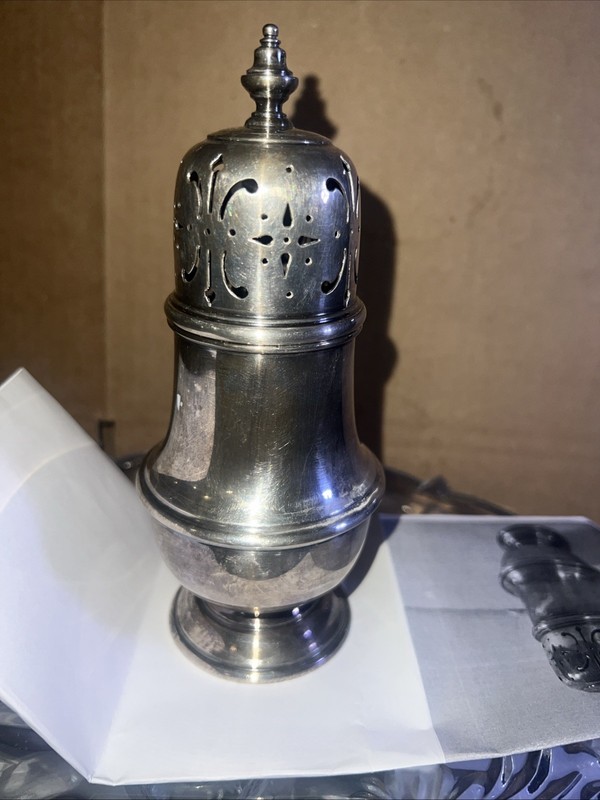 Vintage Ellis Barker Silverplate English Sugar  Caster Shaker   6 1/2” Tall