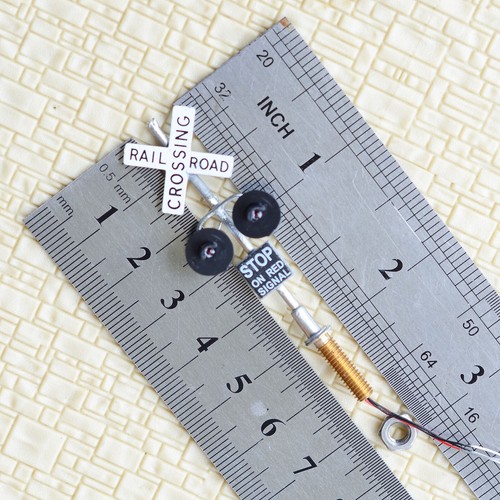 1 x HO scale railroad grade crossing signals common+ LED made 4 target face #S2C - Picture 4 of 4