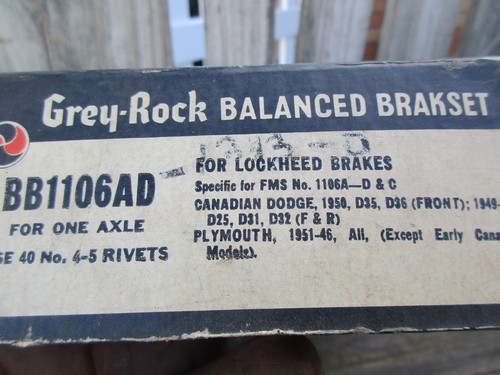 NORS 1950 CANADIAN DODGE/1937-1949 PLYMOUTH BRAKE SHOE LININGS - Bild 3 von 3