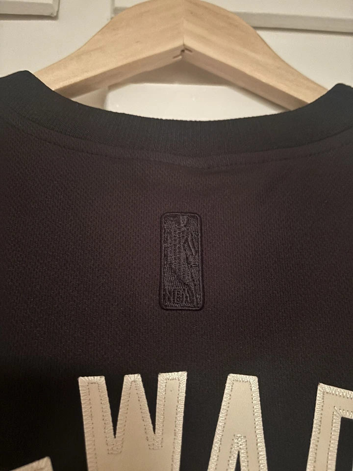 Dwyane Wade Miami Heat NBA Jersey Men M HWC Nickname #3 D Wade Vintage 2011 Rare - Image 4 of 4