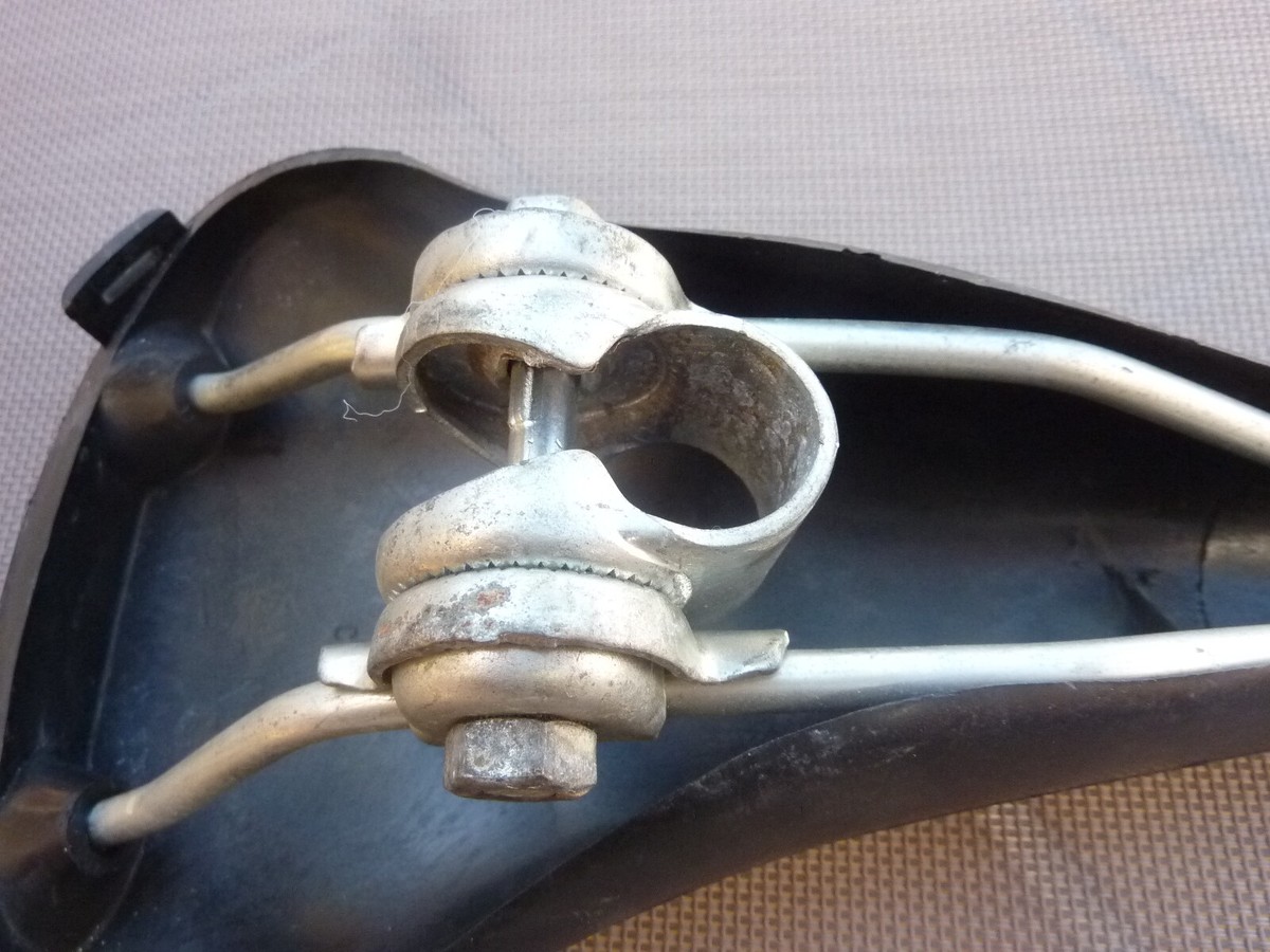 Selle vintage Perache neuve - Équipements vélos Selle vintage Perache neuve - Équipements vélos