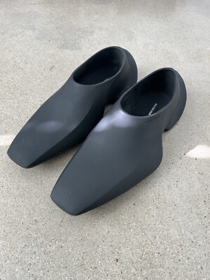 BALENCIAGA 22SS Space Shoe Rubber Sneakers Black 9 Used