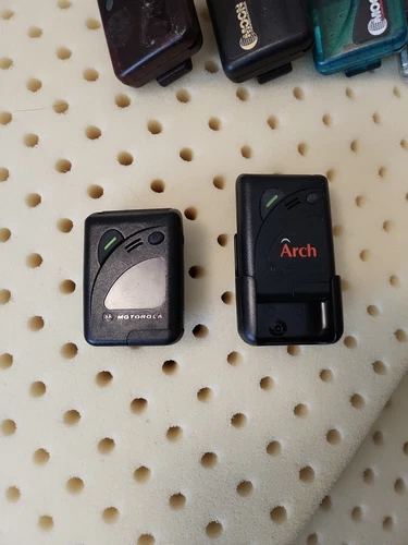 Vintage Motorola Bravo LX Pager Numeric w Clock & Alarm Houlsler Type As Well