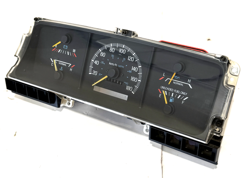 1987-1991 Ford F150 F250 F350 BRONCO GAS NO TACH INSTRUMENT CLUSTER 213090KM OEM