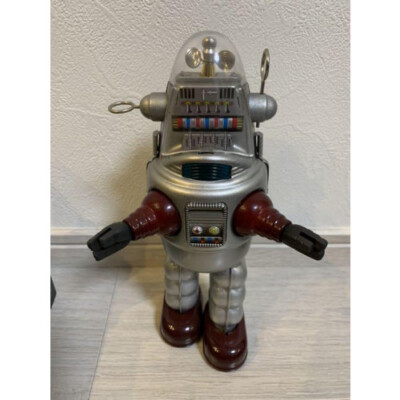Hard to find! Robbie the Robot serial no. 200 in excellent