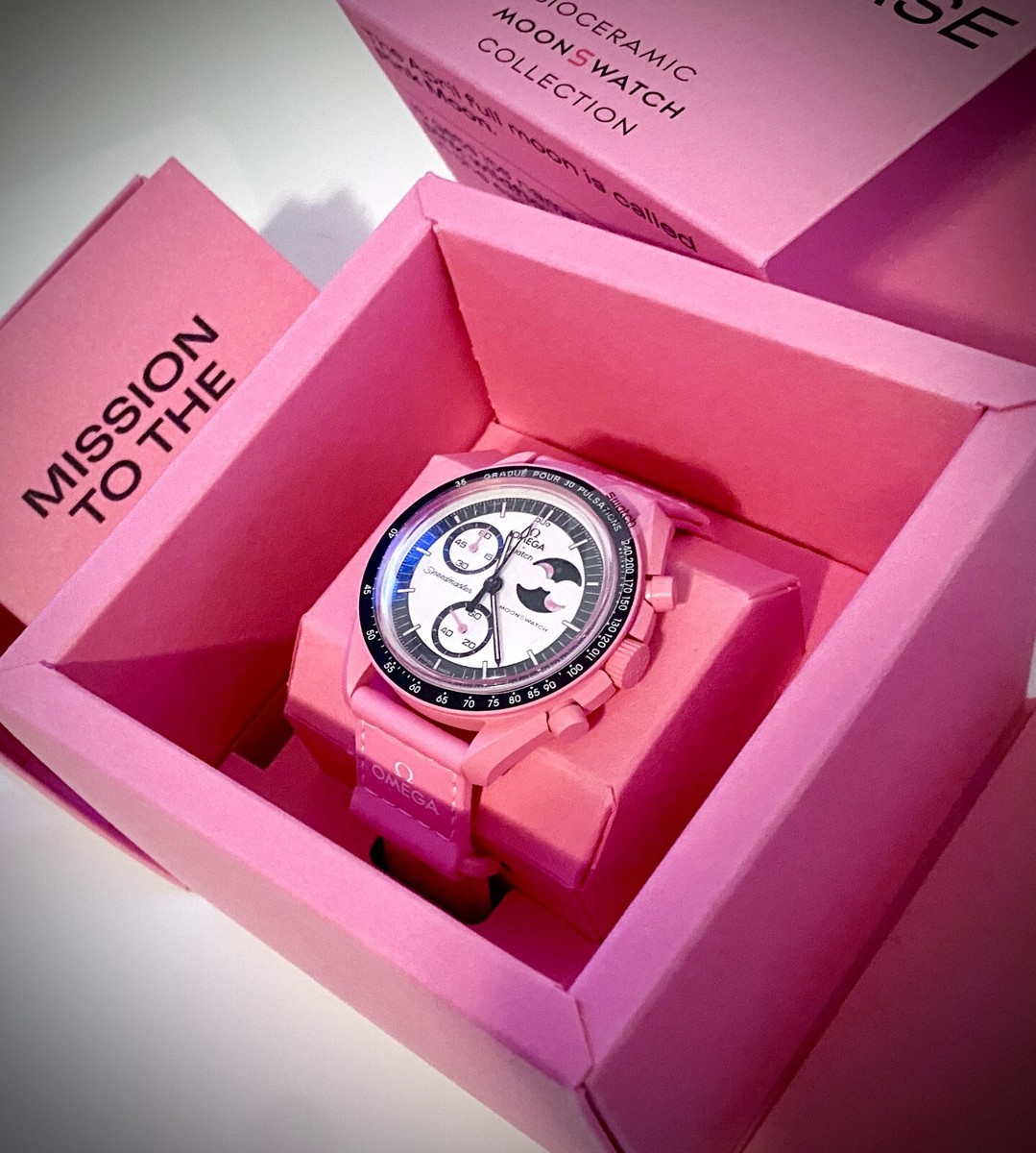 【最安値】 Swatch x OMEGA MISSION TO THE PINK Omega x Swatch Mission To The Pink Moonphase - The Manual