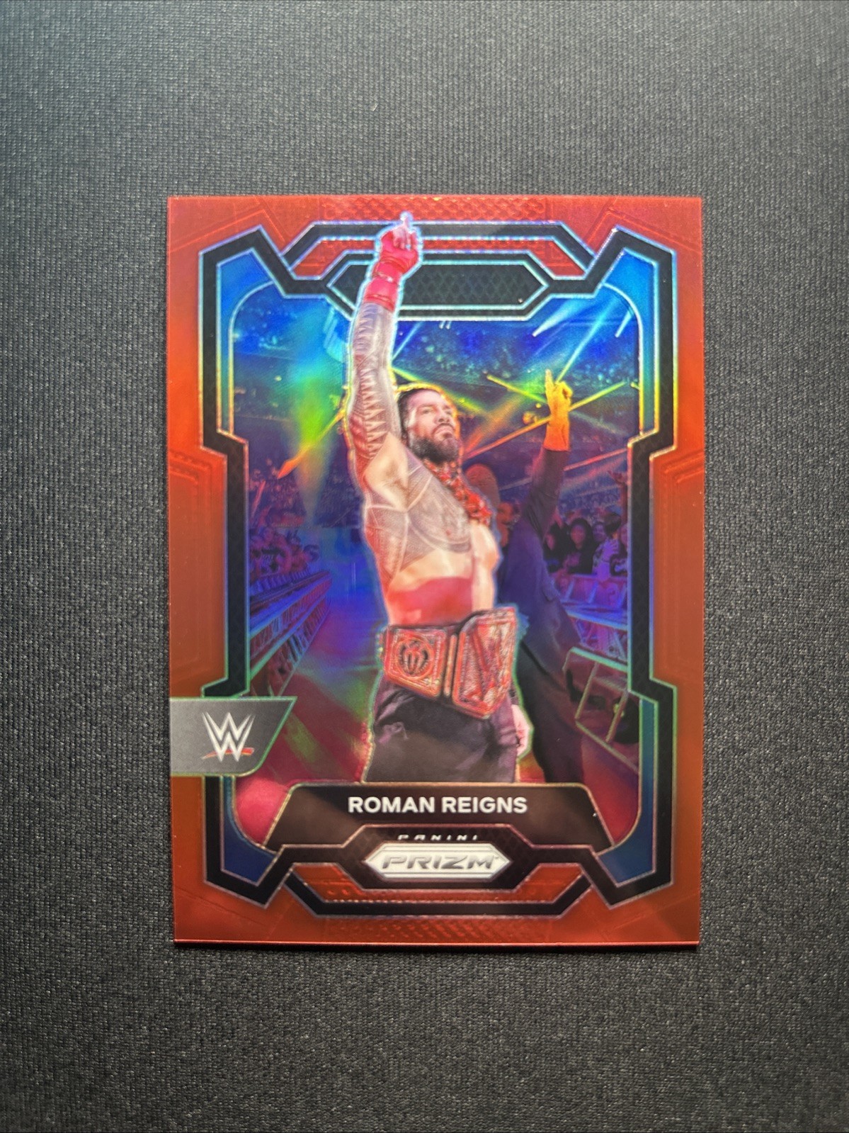 2024 Panini Prizm WWE 191 Roman Reigns Red Prizm /299 Premium Smackdown OTC