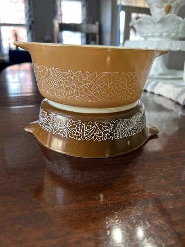 Vintage Pyrex Woodland Brown Tan Casserole Dishes Set of 2 - #471 & #472