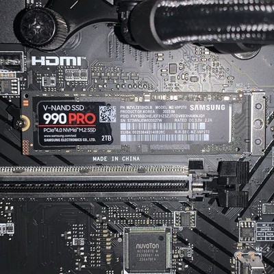 Samsung 990 PRO 2TB PCIe 4.0 NVMe M.2 2280 Internal SSD V-NAND