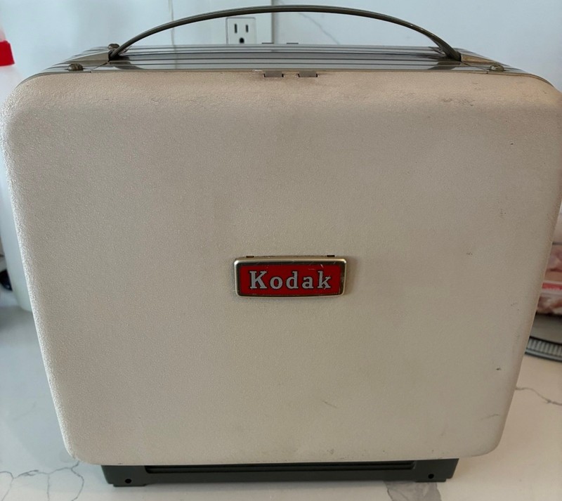 VINTAGE Eastman Kodak Brownie 500 Movie Projector Model C 8mm