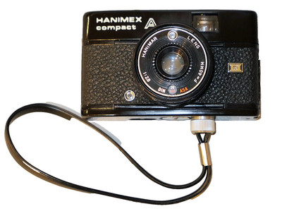 Hanimex Compact A 35mm Film Camera 40mm F2.8 lens auto+manual exposure Working!