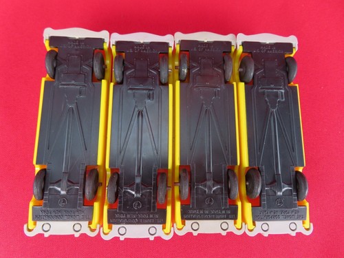 MTW - Lionel Postwar 6414 Lemon Yellow Autoloader - All Original - 1962 - Picture 9 of 9