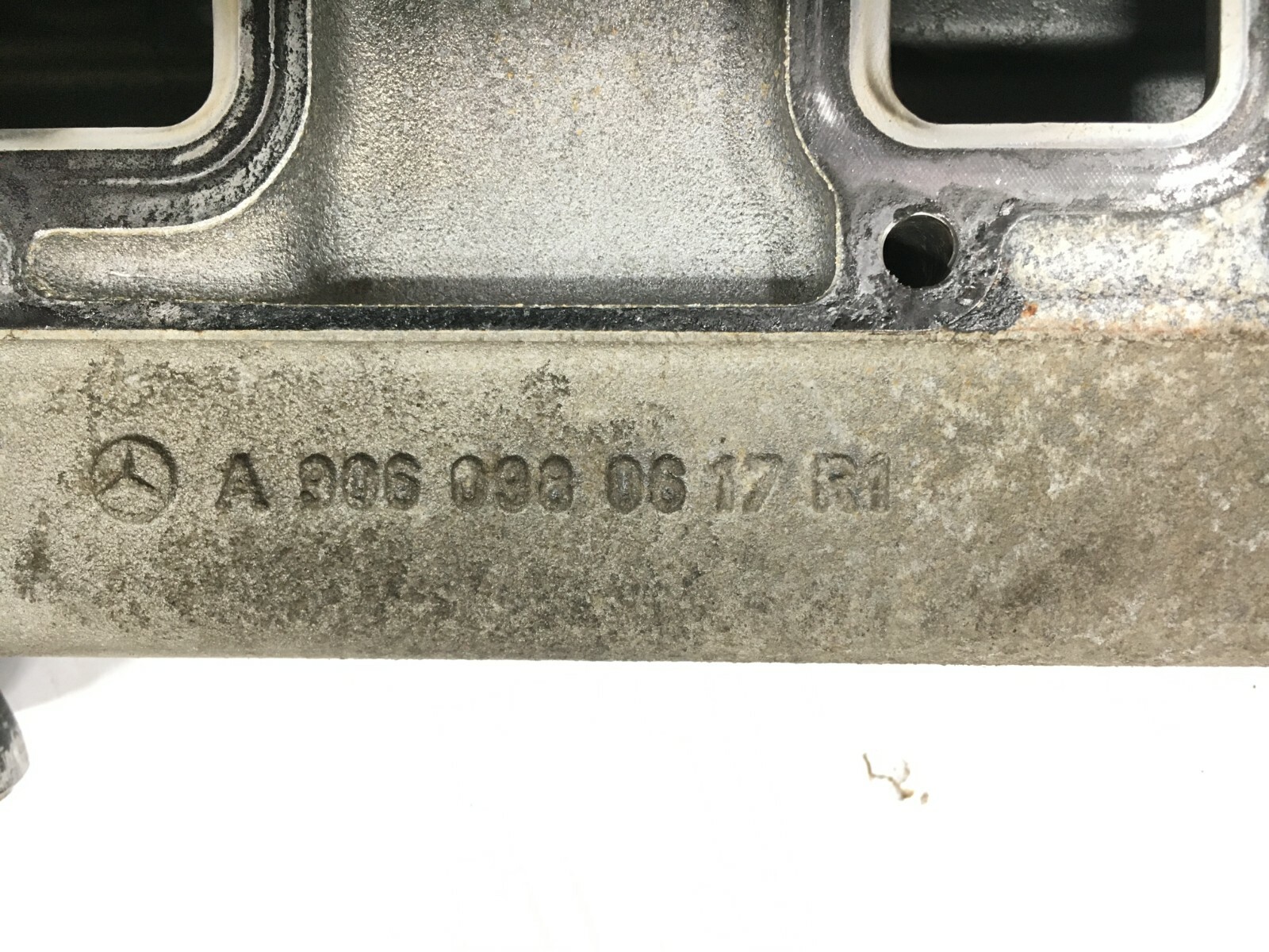 Intake Manifold Mercedes-Benz MBE906 (A9060980617, A9060981217