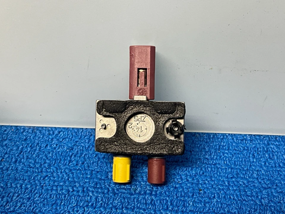 MERCEDES GL550 GL540 X166 2012-2020 AMPLIFICADOR DE ANTENA AMPLIFICADOR MÓDULO DIVISOR OEM Foto 4 de 4