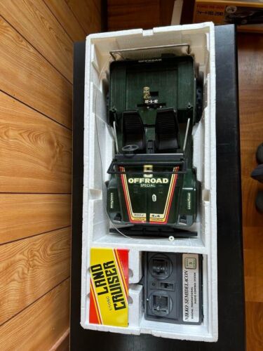 Nikko Radio Control LAND CRUISER 110 Scale Semidelacon Toy Car Retro Not tested - Picture 3 of 4
