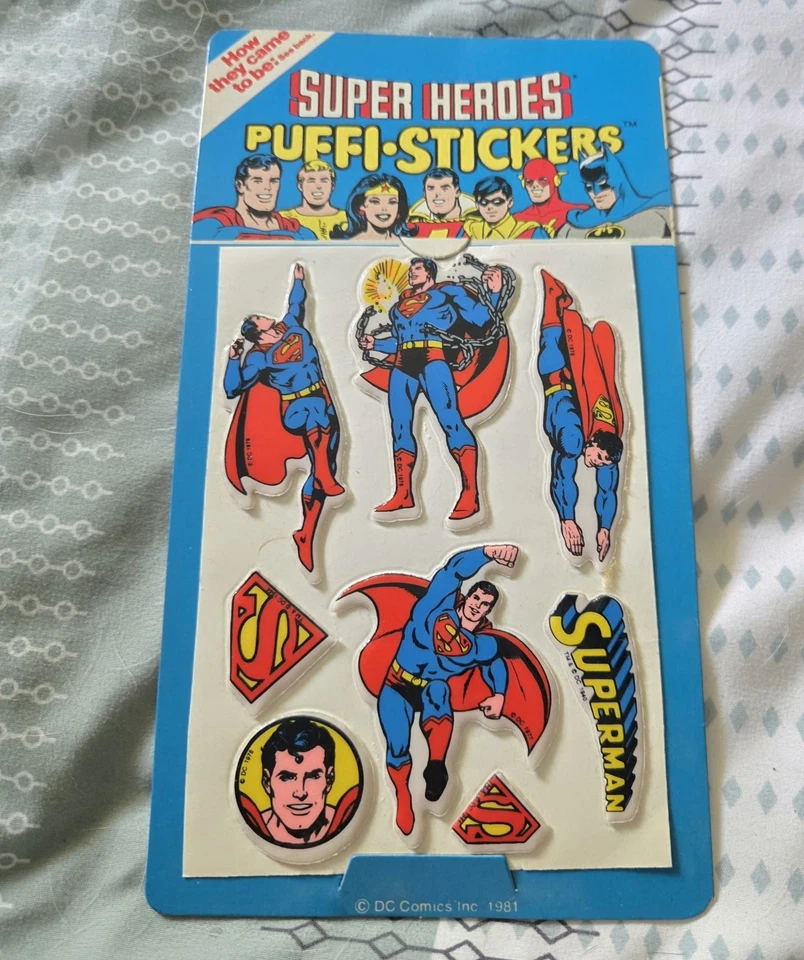 超级英雄帕菲贴纸1981年神奇女侠超人蝙蝠侠和罗宾DC漫画 — 第 2/4 张图片