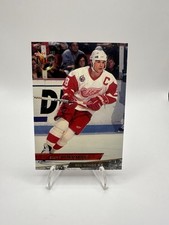 STEVE YZERMAN 1993-1994 FLEER ULTRA HOCKEY CARD