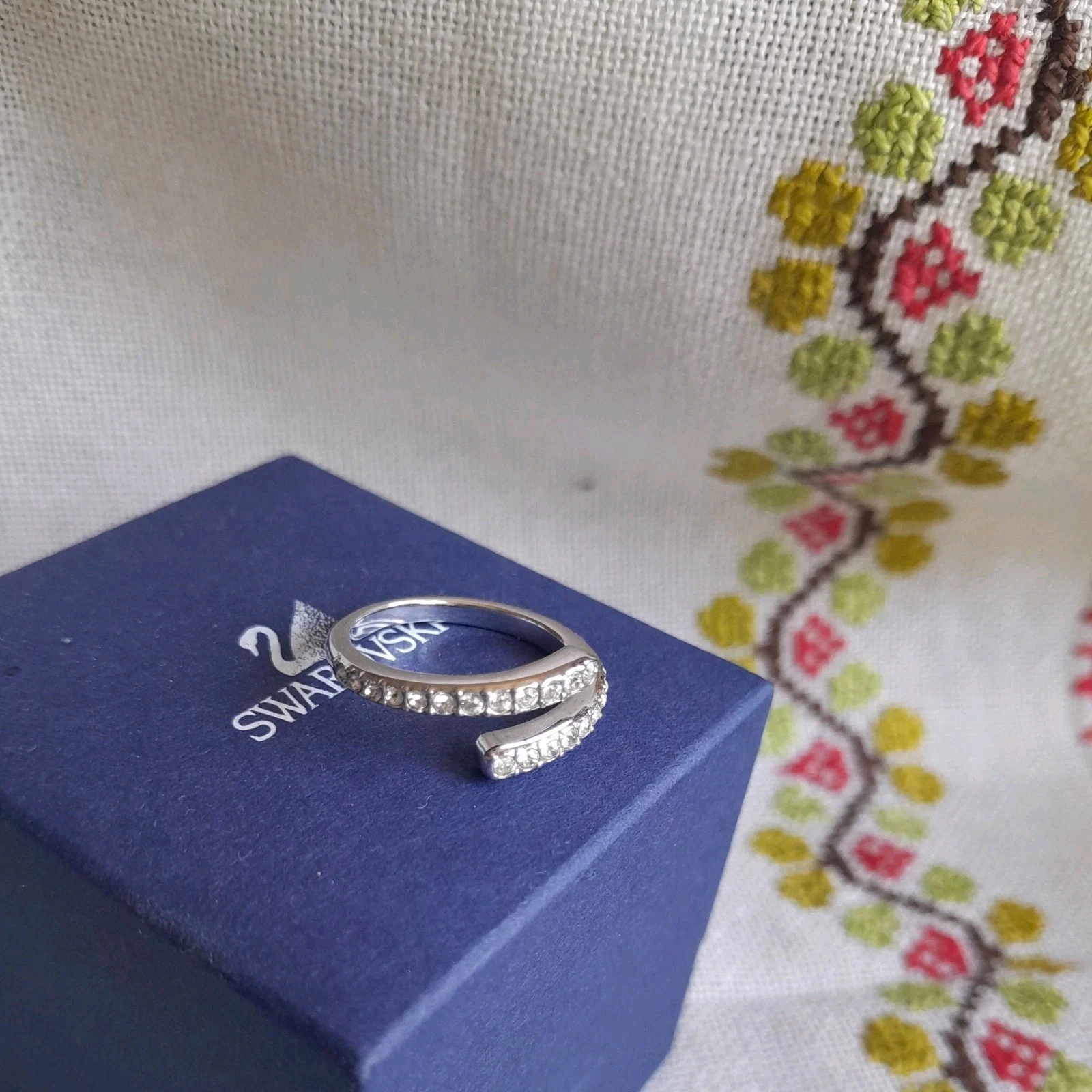 Anello in cristallo Swarovski con scatola [2]
