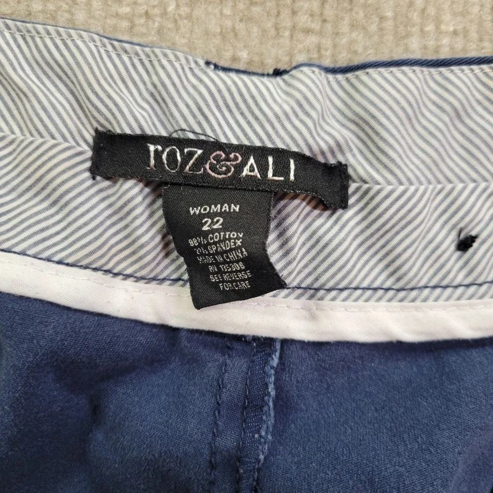 Pantalones Cortos Roz & Ali Para Mujer 22 Azul Chino Frente Plano Verano Informal Bolsillo tiro alto Foto 2 de 4